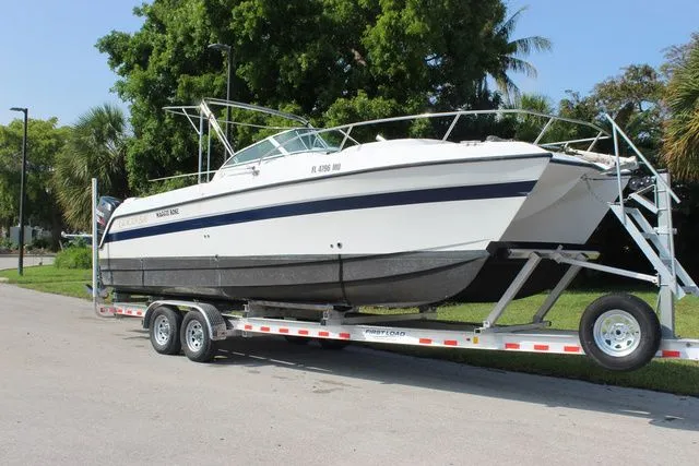 The Image of Glacier Bay 2640 Renegade 2004 - 1