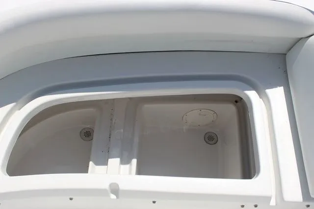 Slide: The Image of Glacier Bay 2640 Renegade 2004 - 28