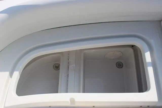 Slide: The Image of Glacier Bay 2640 Renegade 2004 - 29