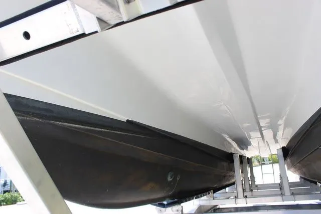 Slide: The Image of Glacier Bay 2640 Renegade 2004 - 40