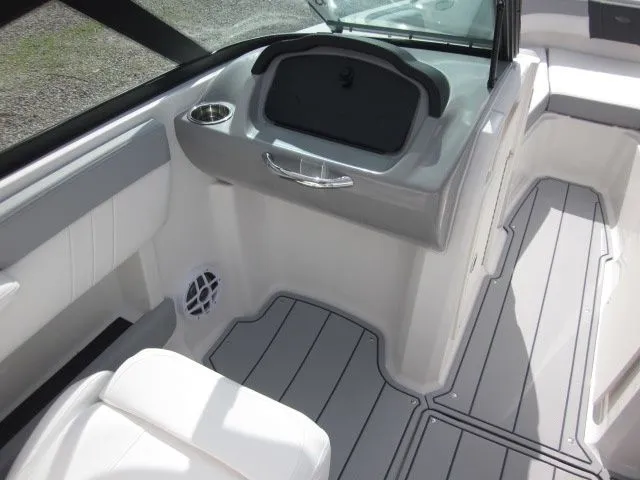 Slide: The Image of Chaparral 21 SSI Sport 2026 - 15