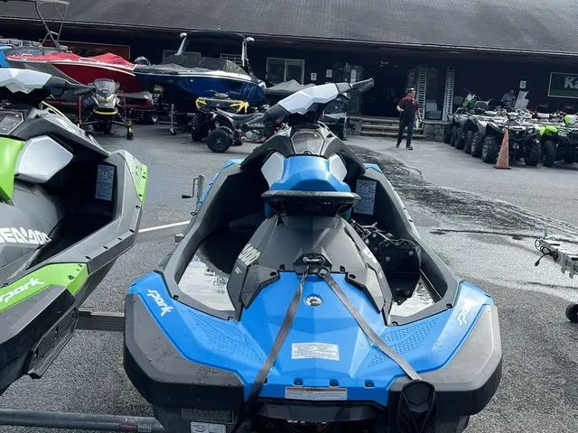 Slide: The Image of Sea-Doo Spark 2up 2016 - 3