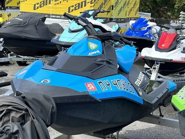 Slide: The Image of Sea-Doo Spark 2up 2016 - 5