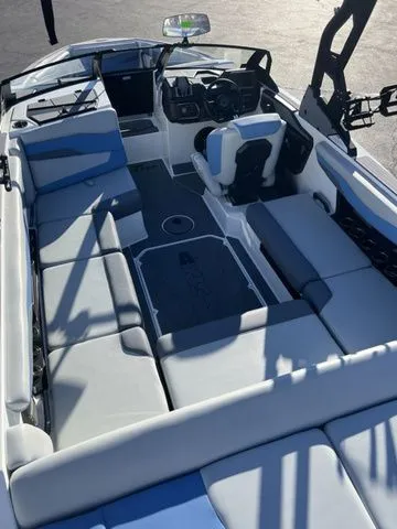 Slide: The Image of Axis Wake Research T220 2026 - 7