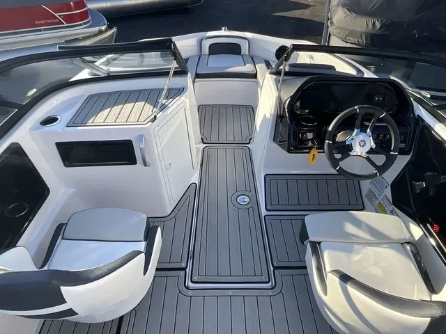 Slide: The Image of Yamaha AR195 2025 - 10