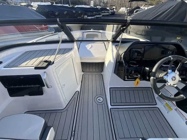 Slide: The Image of Yamaha AR195 2025 - 23