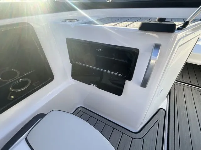 Slide: The Image of Yamaha AR195 2025 - 24