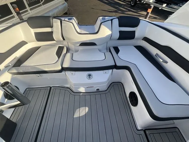 Slide: The Image of Yamaha AR195 2025 - 28