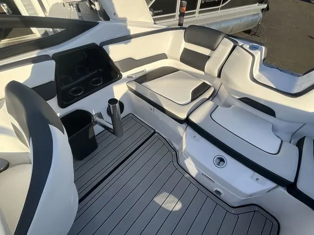 Slide: The Image of Yamaha AR195 2025 - 29