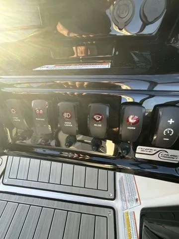 Slide: The Image of Yamaha AR195 2025 - 35