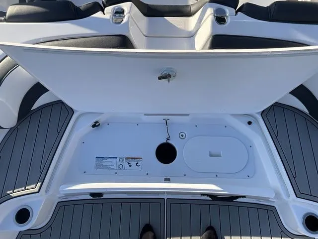 Slide: The Image of Yamaha AR195 2025 - 8