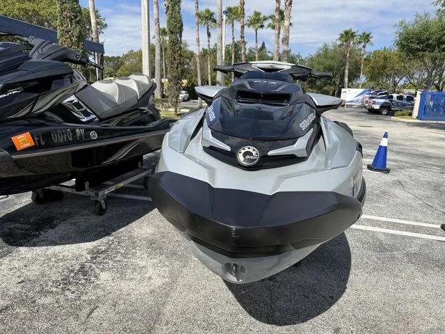 Slide: The Image of Sea-Doo GTX 2021 - 3