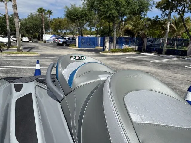 Slide: The Image of Sea-Doo GTX 2021 - 6