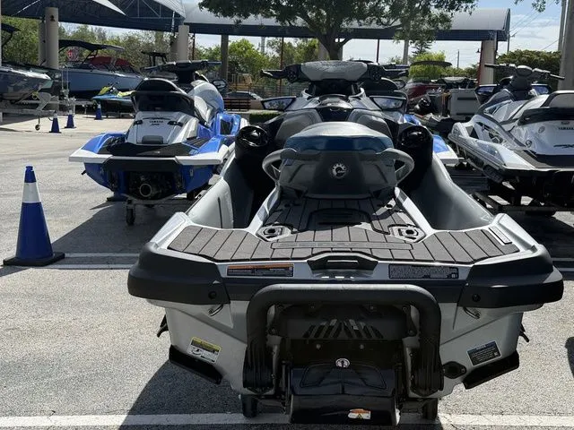 Slide: The Image of Sea-Doo GTX 2021 - 7