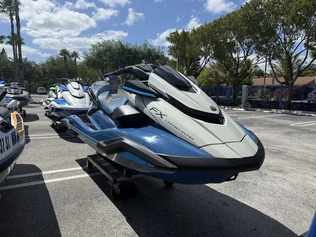 Slide: The Image of Yamaha FX Limited SVHO 2025 - 5