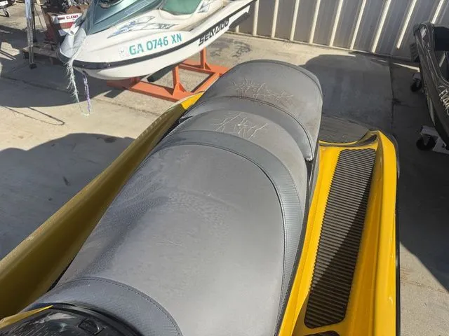 Slide: The Image of Yamaha FZ 2013 - 10