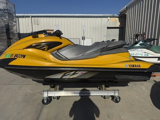 Slide: The Image of Yamaha FZ 2013 - 4