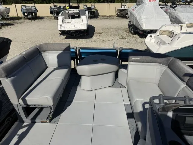 Slide: The Image of Sea-Doo Switch Cruise 18 2023 - 21