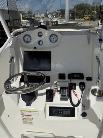 Slide: The Image of Striper 220 CC 2014 - 10