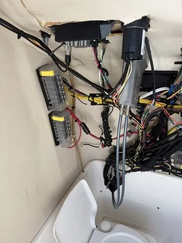 Slide: The Image of Striper 220 CC 2014 - 8