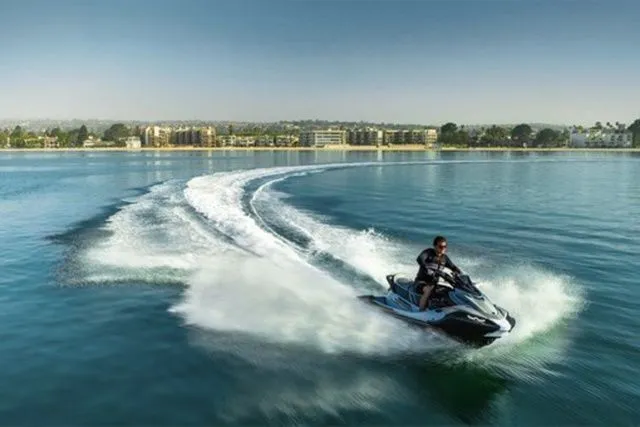 Slide: The Image of Kawasaki Jet Ski Ultra 160 2026 - 12
