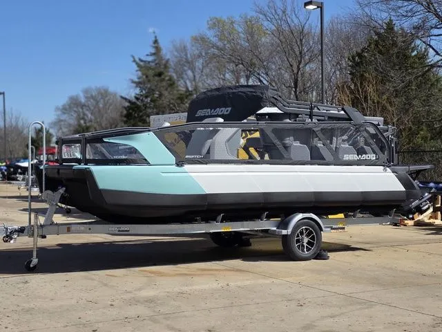 Slide: The Image of Sea-Doo Switch Sport™ 21 - 300 Hp - Tech Galvanized 2026 - 18