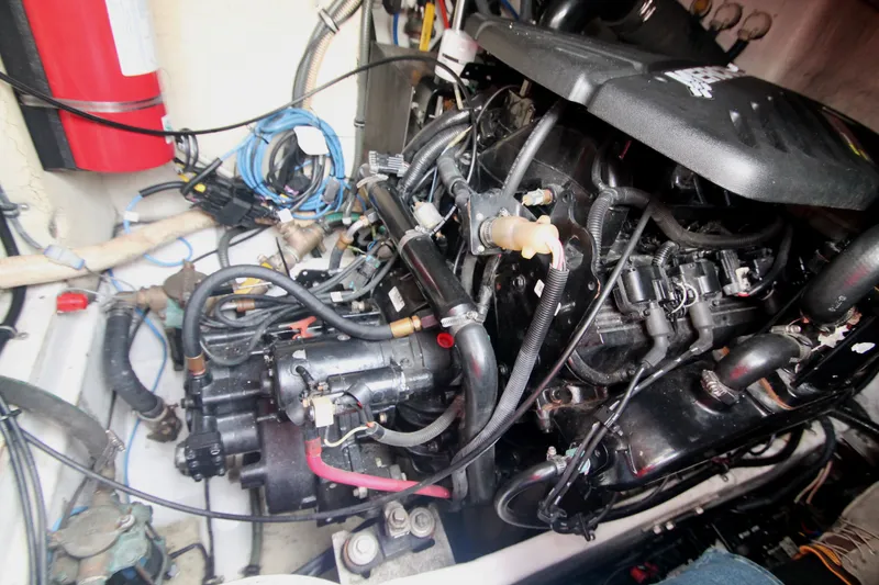 Slide: The Image of STBD Engine - 33