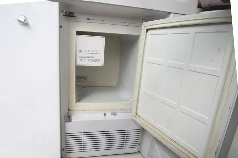 Slide: The Image of Cockpit Ice Maker - 6