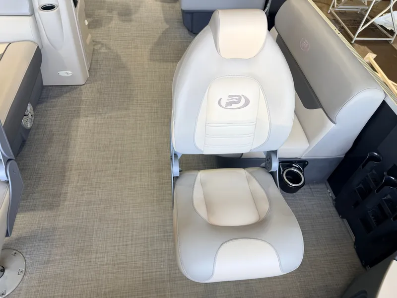 Slide: The Image of Princecraft 21 Sportfisher 2S Pontoon & 90HP Mercury 4-Stroke -$27,995 2021 - 19