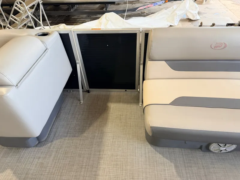 Slide: The Image of Princecraft 21 Sportfisher 2S Pontoon & 90HP Mercury 4-Stroke -$27,995 2021 - 24