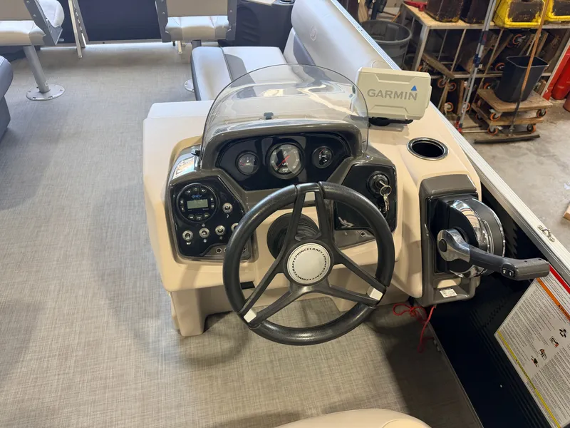 Slide: The Image of Princecraft 21 Sportfisher 2S Pontoon & 90HP Mercury 4-Stroke -$27,995 2021 - 33