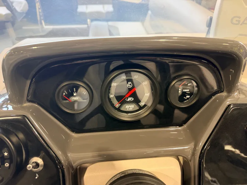 Slide: The Image of Princecraft 21 Sportfisher 2S Pontoon & 90HP Mercury 4-Stroke -$27,995 2021 - 34