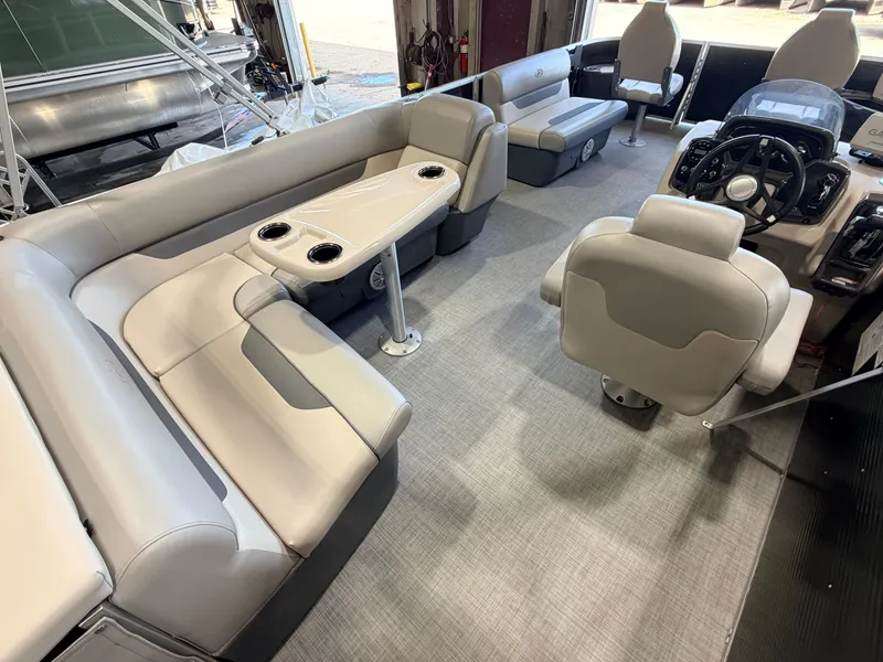 Slide: The Image of Princecraft 21 Sportfisher 2S Pontoon & 90HP Mercury 4-Stroke -$27,995 2021 - 6