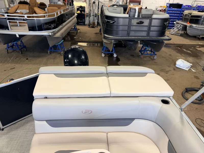 Slide: The Image of Princecraft 21 Sportfisher 2S Pontoon & 90HP Mercury 4-Stroke -$27,995 2021 - 9