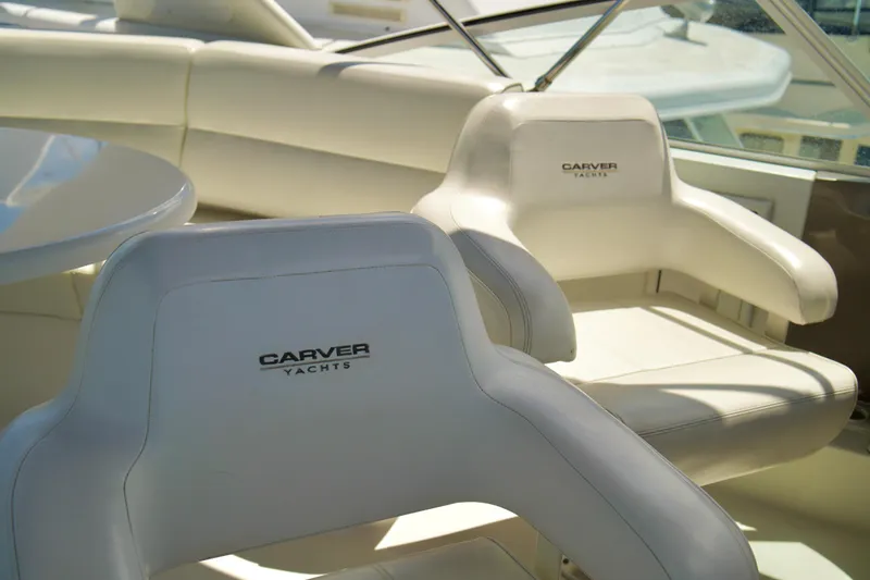 Slide: The Image of Luxurious seating on a 1999 Carver 450 Voyager Pilothouse yacht. - 79