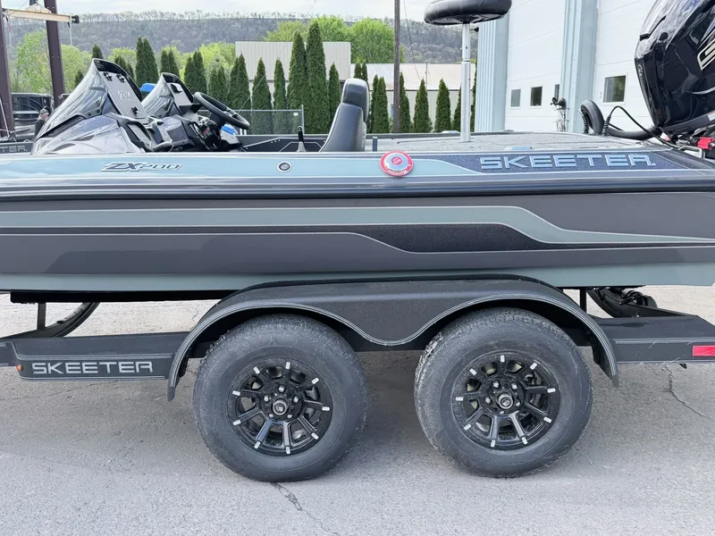 Slide: The Image of Skeeter ZX200 2026 - 14