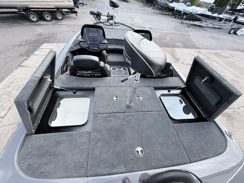 Slide: The Image of Skeeter ZX200 2026 - 20