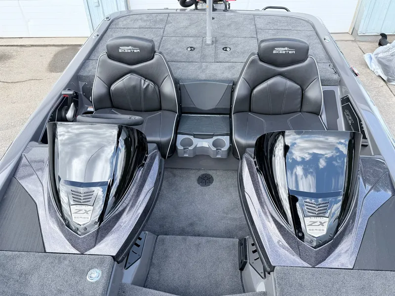 Slide: The Image of Skeeter ZX200 2026 - 22