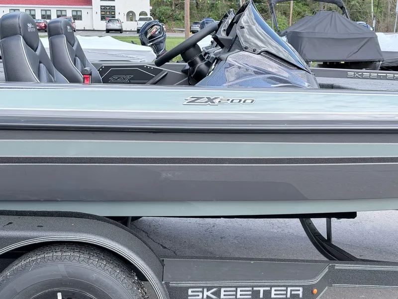 Slide: The Image of Skeeter ZX200 2026 - 24