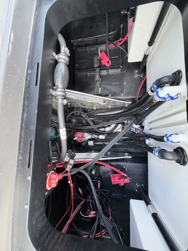 Slide: The Image of Skeeter ZX200 2026 - 31