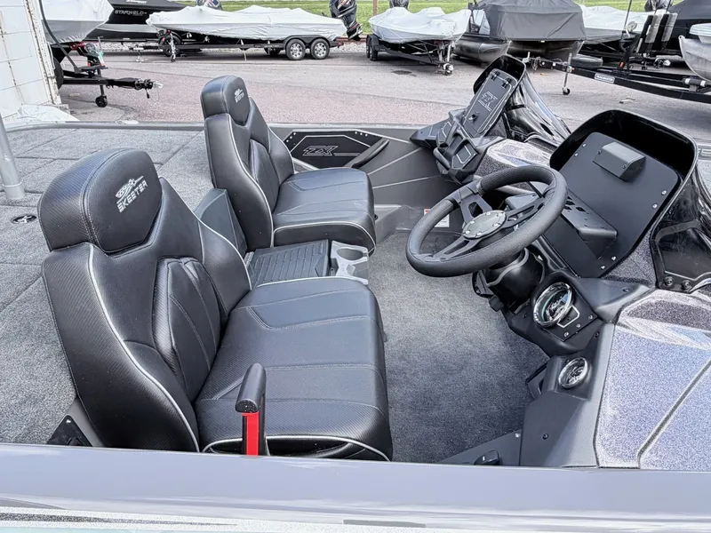 Slide: The Image of Skeeter ZX200 2026 - 5