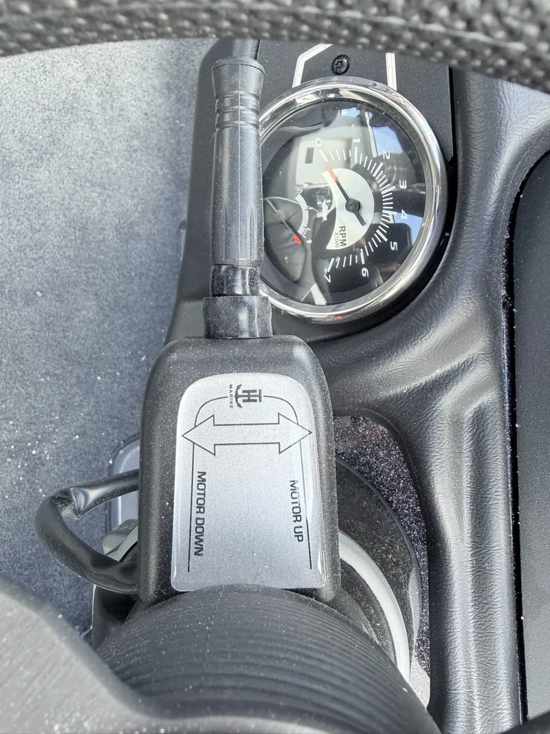 Slide: The Image of Skeeter ZX200 2026 - 7