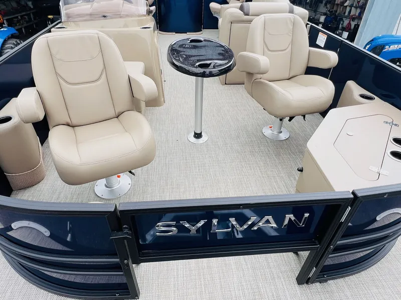 Slide: The Image of Sylvan Mirage 8520 Party Fish 2026 - 28