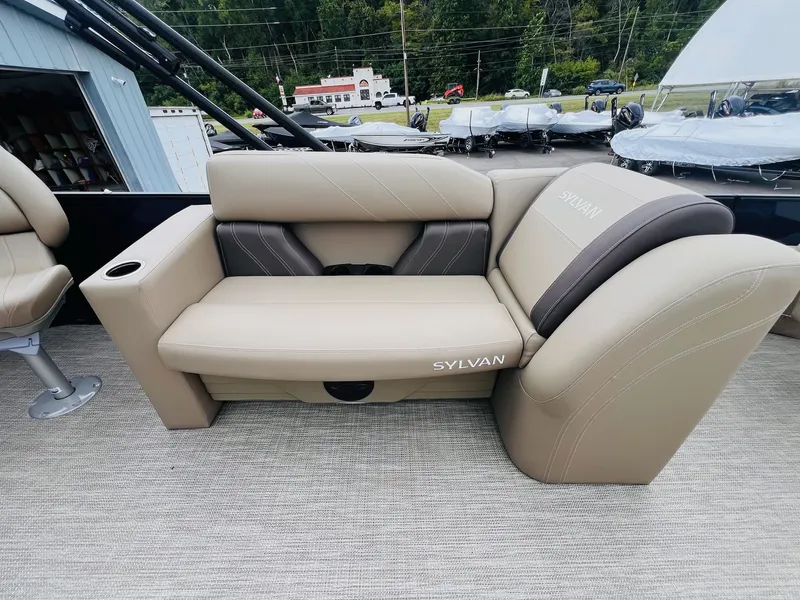 Slide: The Image of Sylvan Mirage 8520 Party Fish 2026 - 30