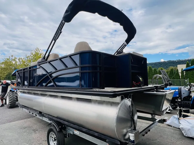 Slide: The Image of Sylvan Mirage 8520 Party Fish 2026 - 39