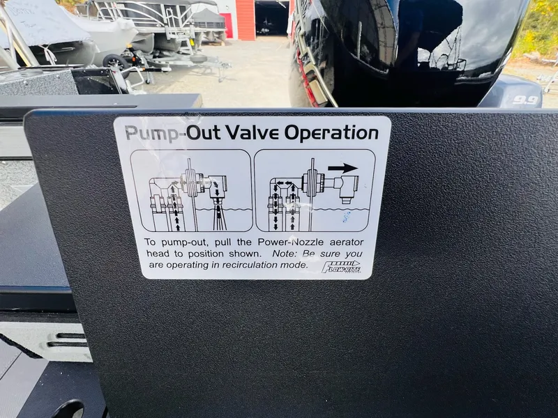 Slide: The Image of Starcraft Fishmaster 196 2026 - 4