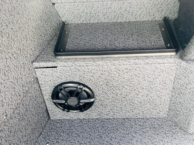 Slide: The Image of Starcraft Fishmaster 196 2026 - 11