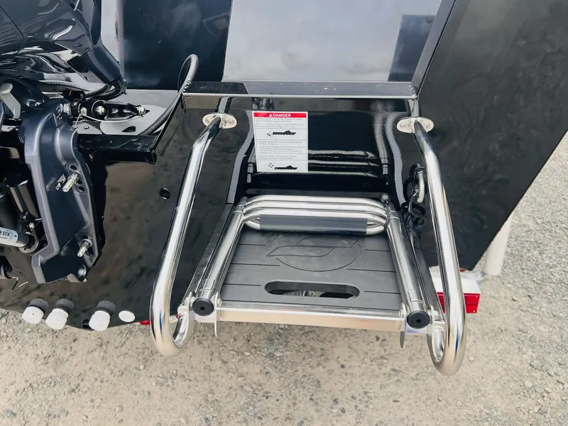 Slide: The Image of Starcraft Fishmaster 196 2026 - 14