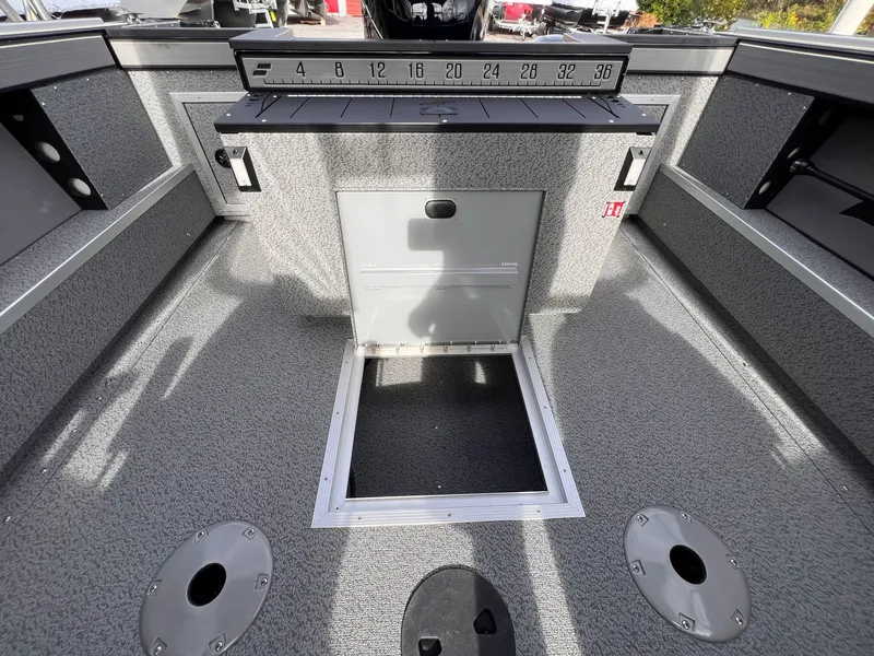 Slide: The Image of Starcraft Fishmaster 196 2026 - 19