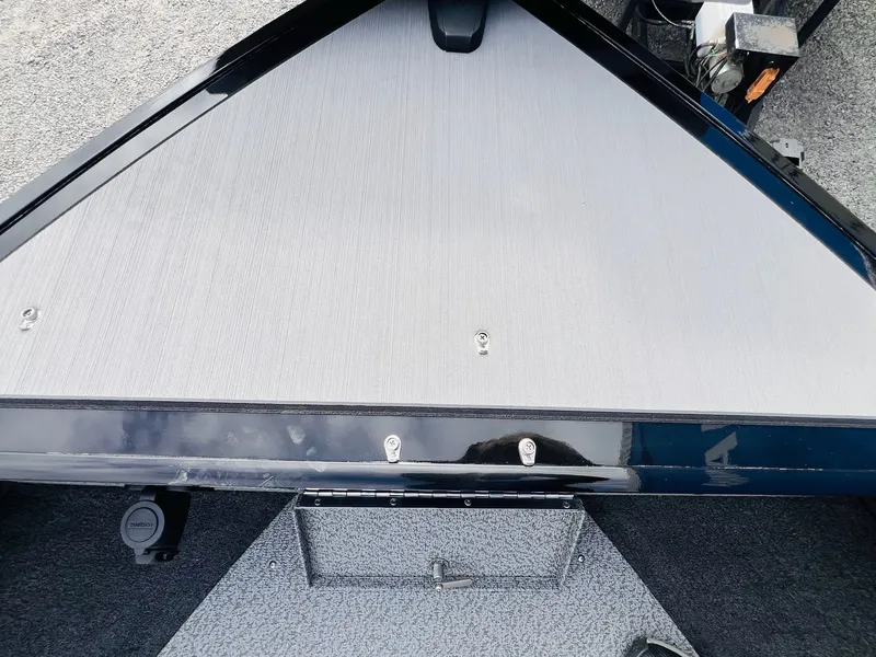 Slide: The Image of Starcraft Fishmaster 196 2026 - 26